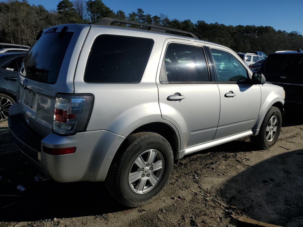 Image 3 of 2010 MERCURY MARINER  2010 with VIN 4M2CN8B7XAKJ02008
