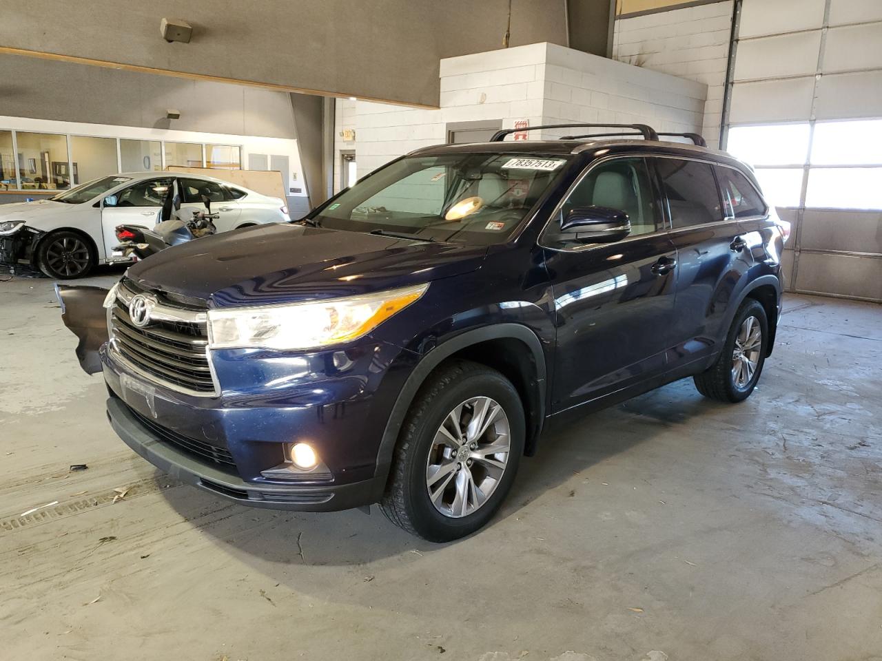 Изображение 1 2014 TOYOTA HIGHLANDER XLE 2014 с VIN 5TDJKRFHXES051459