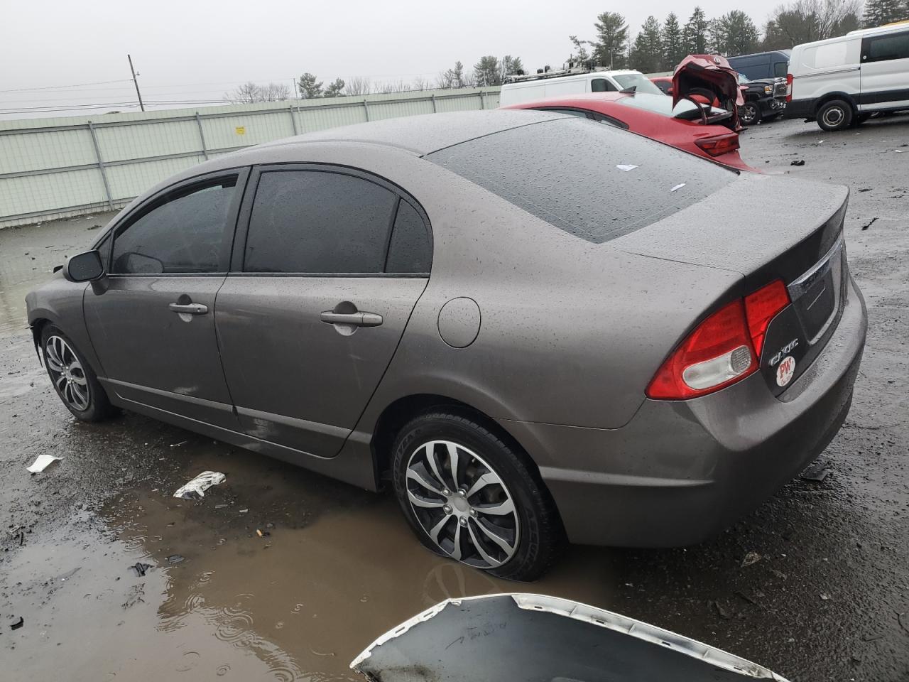 Obraz 2 z 2010 HONDA CIVIC LX 2010 z VIN 2HGFA1F58AH546141