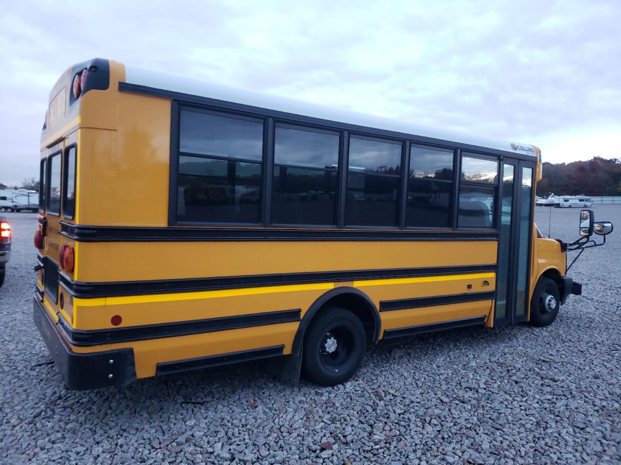 Obraz 3 z 2017 CHEVROLET EXPRESS G4500  2017 z VIN 1GB6GUBGXH1110734