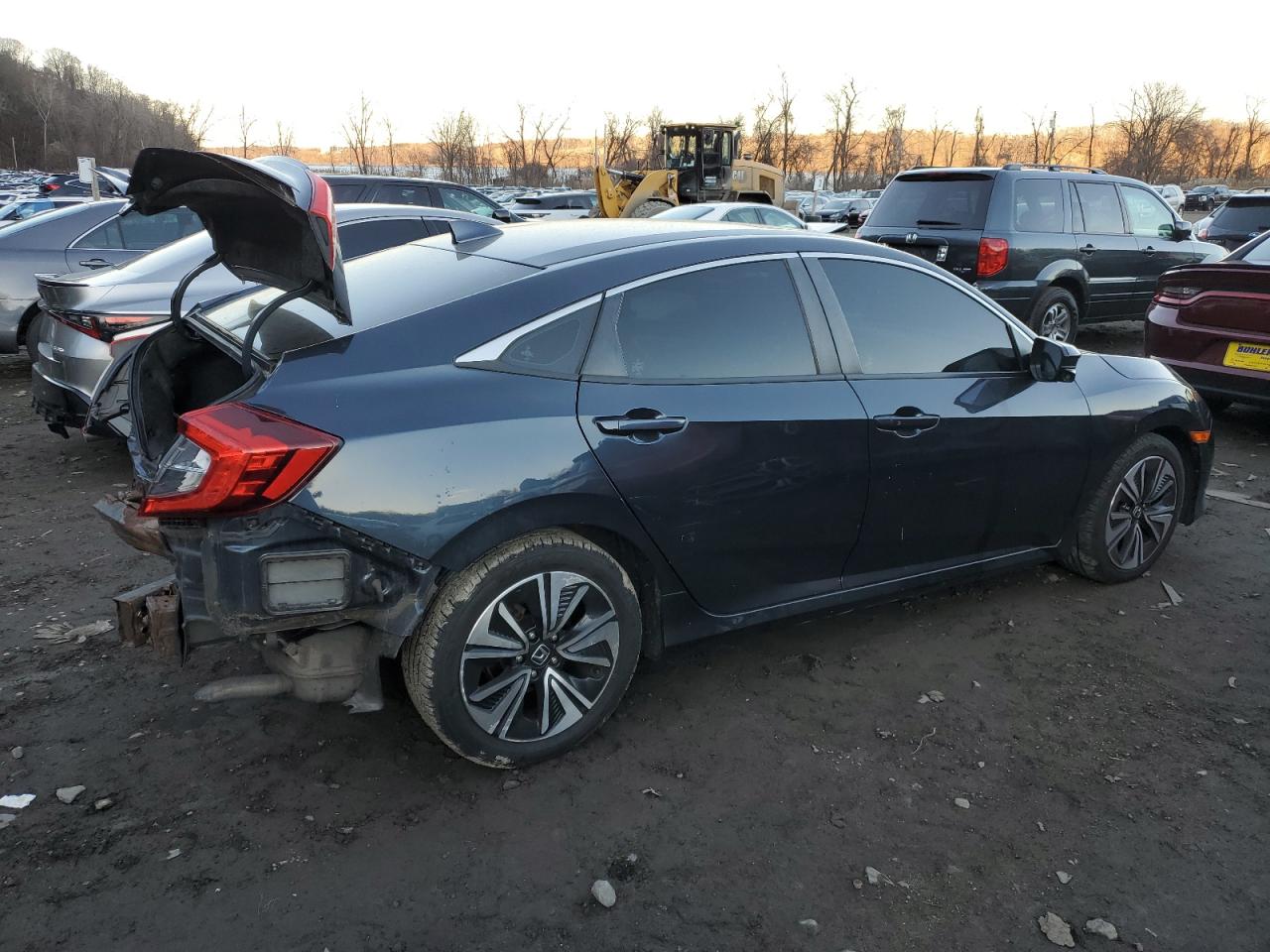 Image 3 of 2016 HONDA CIVIC EXL 2016 with VIN 19XFC1F71GE210264