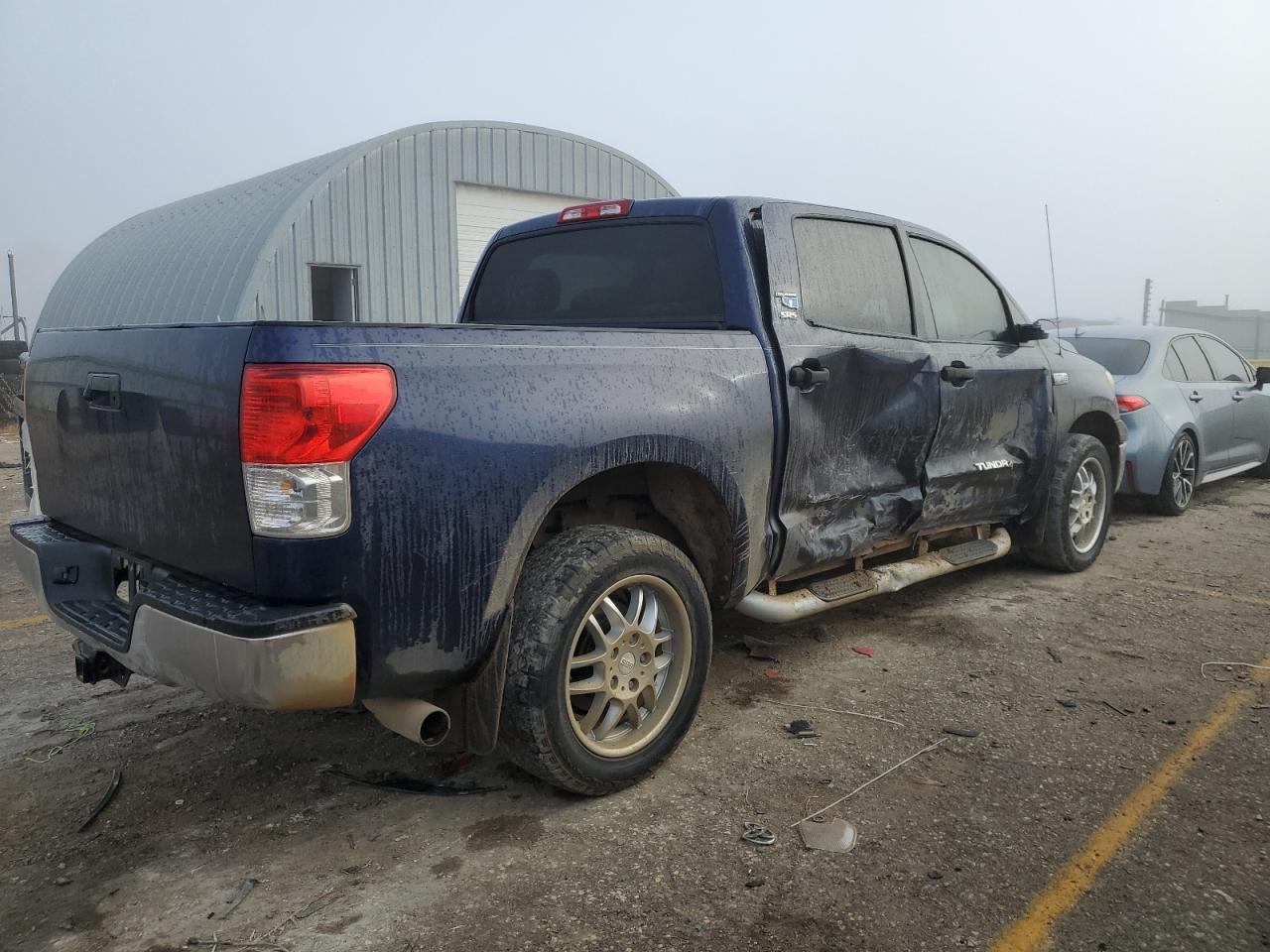 Obraz 3 z 2012 TOYOTA TUNDRA CREWMAX SR5 2012 z VIN 5TFDW5F15CX212191