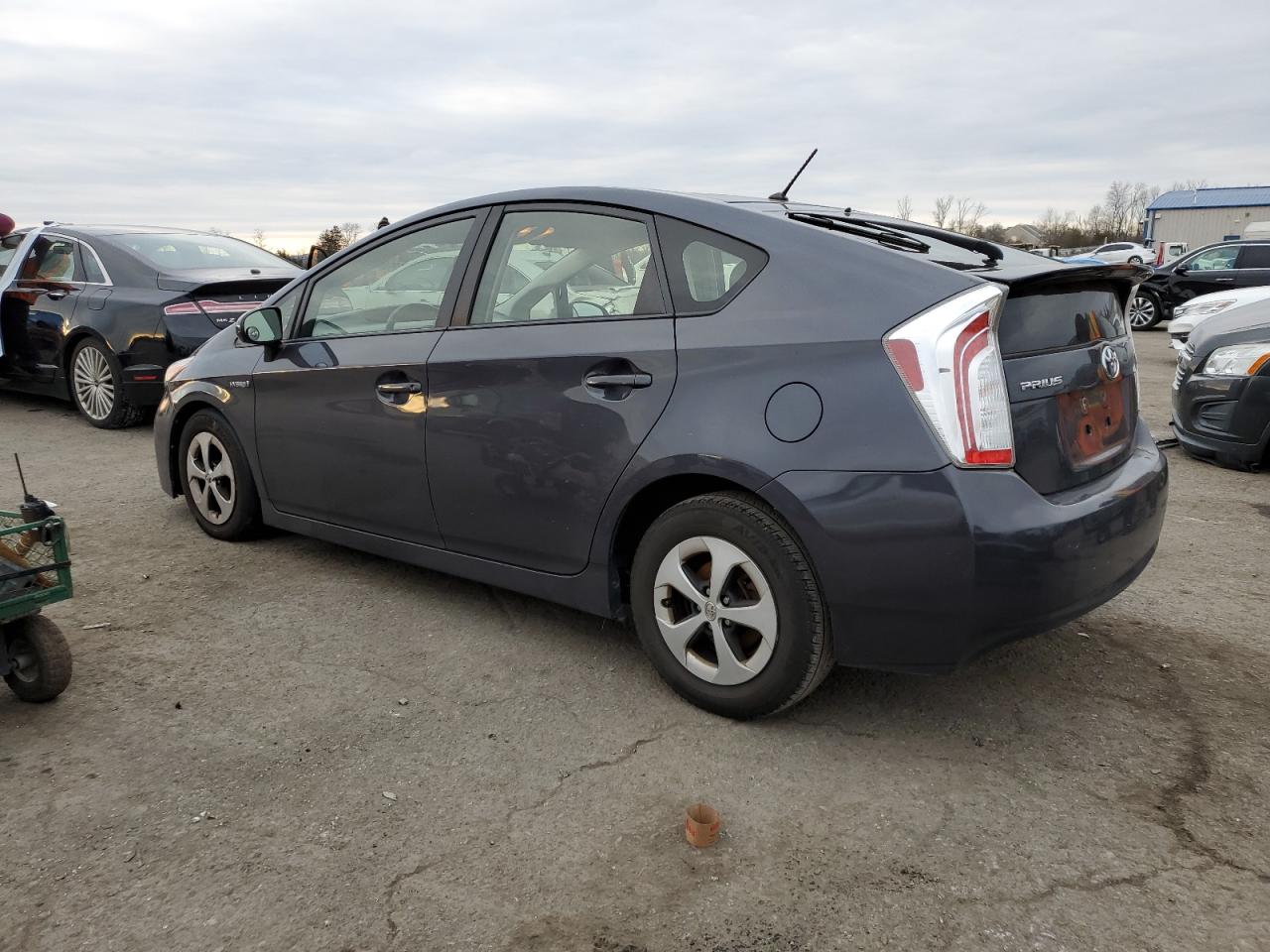 Image 2 of 2014 TOYOTA PRIUS  2014 with VIN JTDKN3DU3E0366194