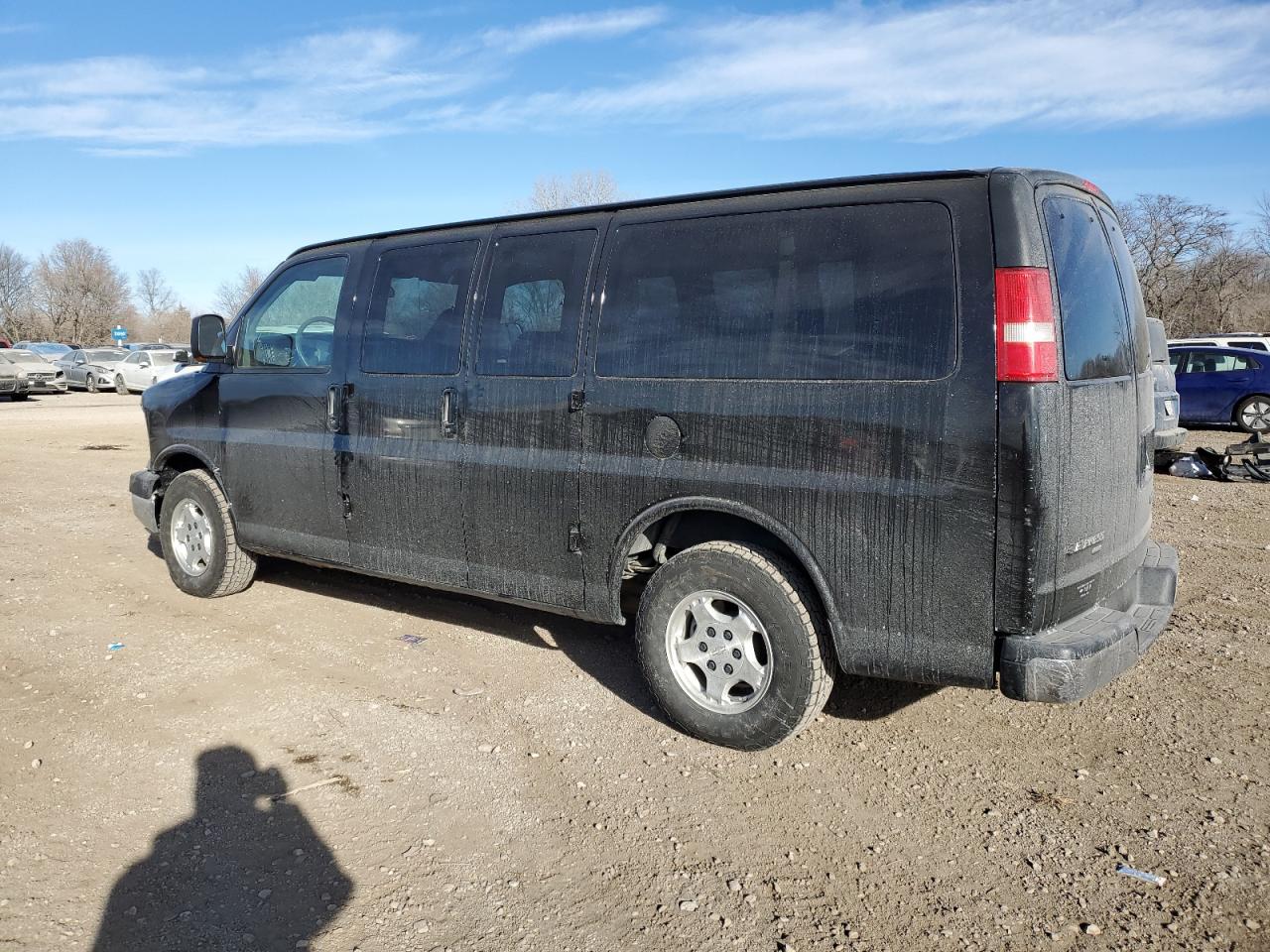 Obraz 2 z 2004 CHEVROLET EXPRESS G1500  2004 z VIN 1GNFH15T141169219