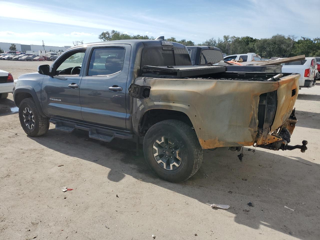 Изображение 2 2021 TOYOTA TACOMA DOUBLE CAB 2021 с VIN 3TMCZ5AN8MM435412