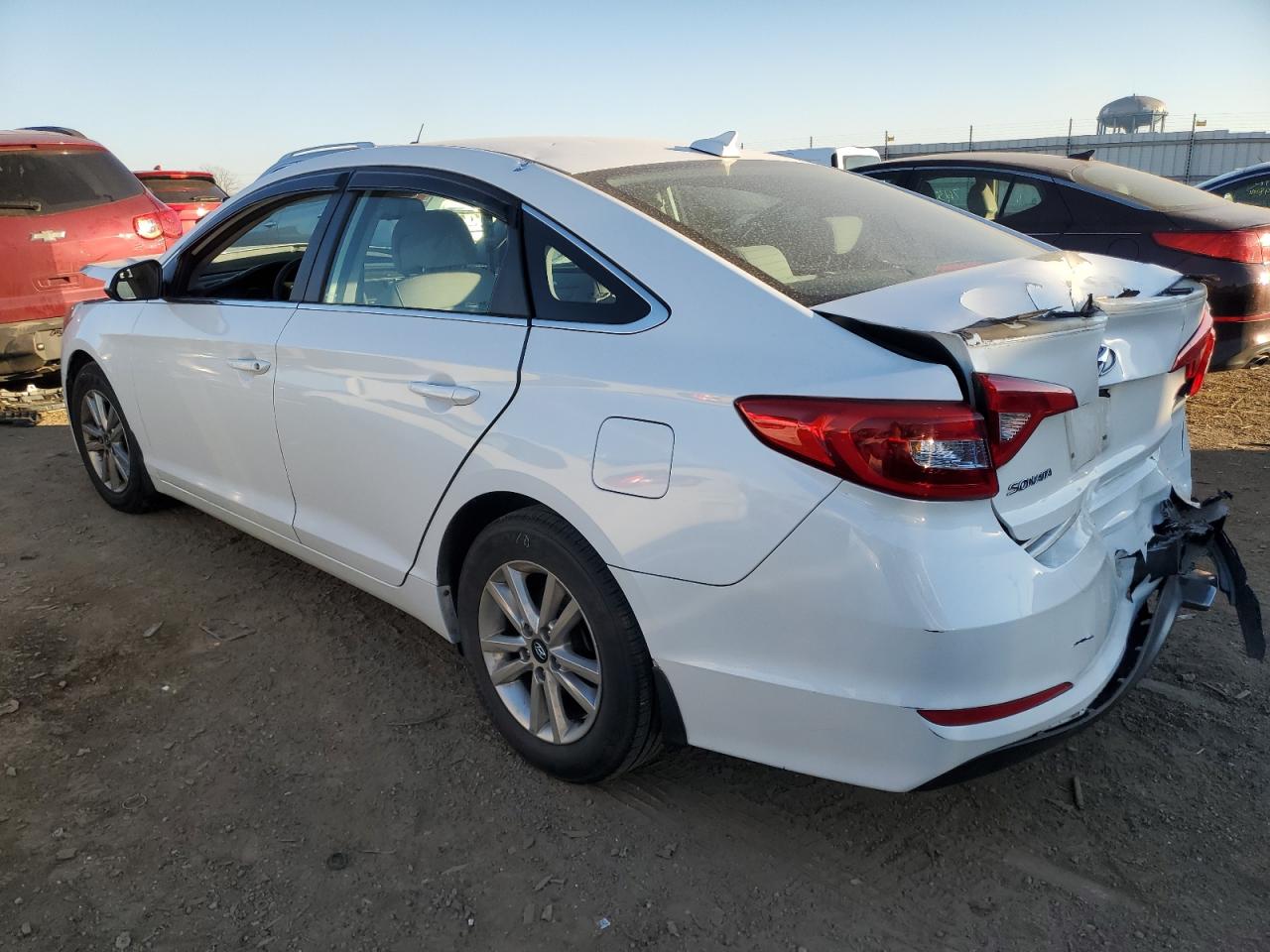Image 2 of 2015 HYUNDAI SONATA SE 2015 with VIN 5NPE24AF1FH240289