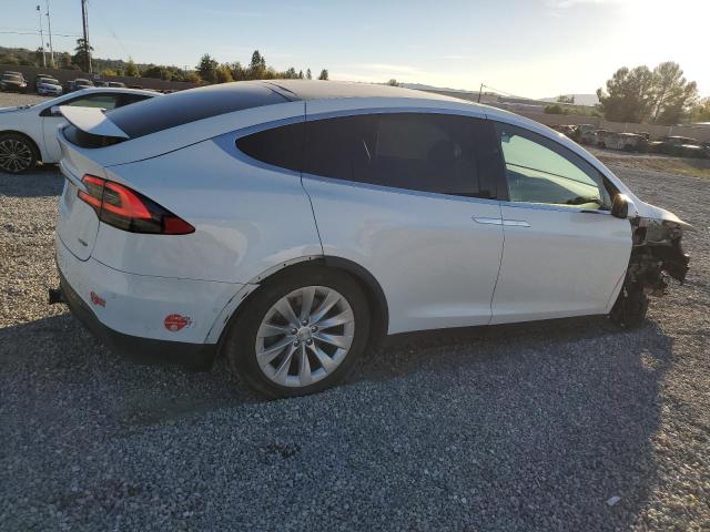 Изображение 3 2017 TESLA MODEL X  2017 с VIN 5YJXCDE26HF078870