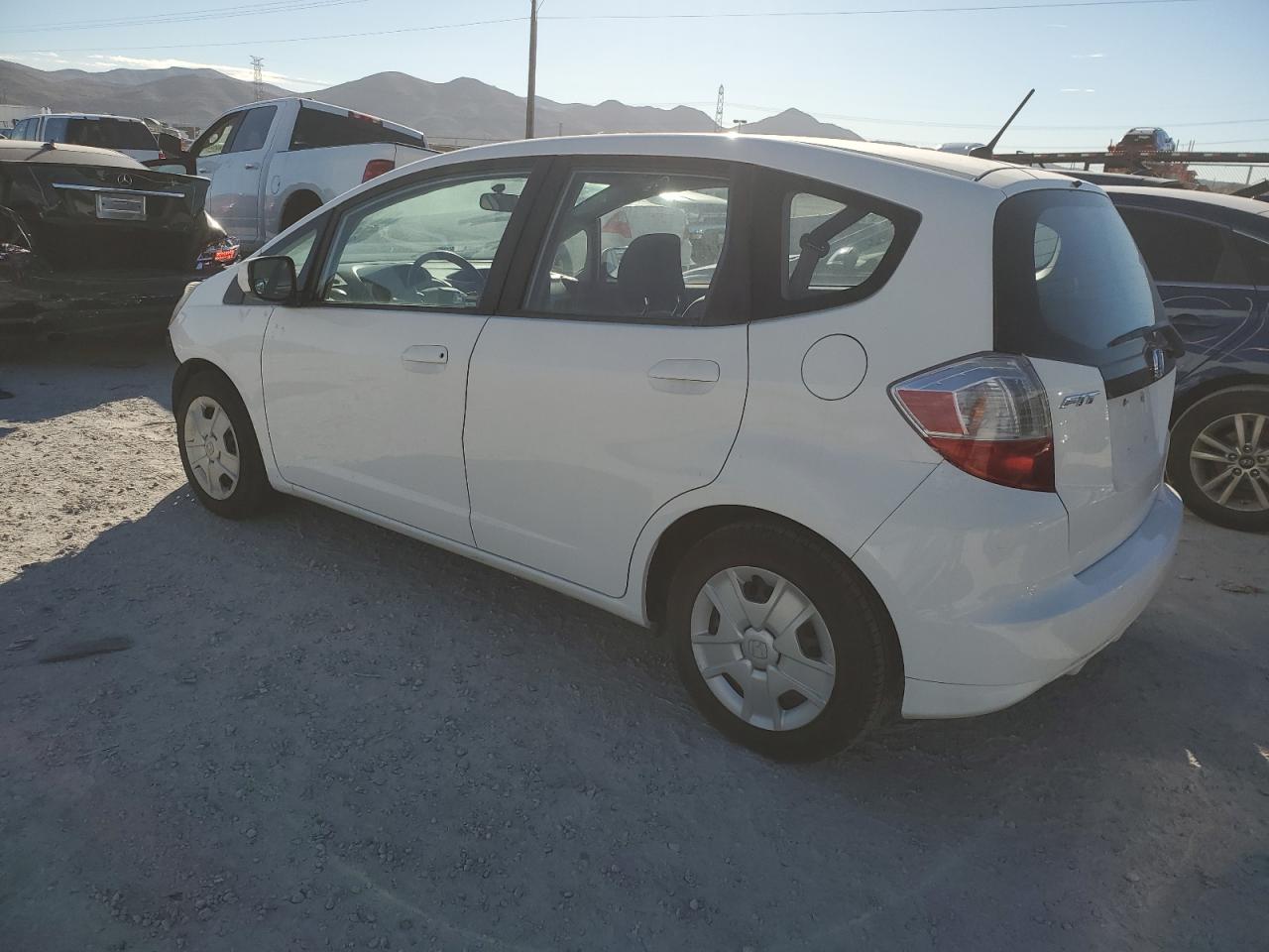 Image 2 of 2013 HONDA FIT  2013 with VIN JHMGE8H38DC077375
