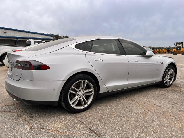 Изображение 3 2015 TESLA MODEL S  2015 с VIN 5YJSA1E17FF111670