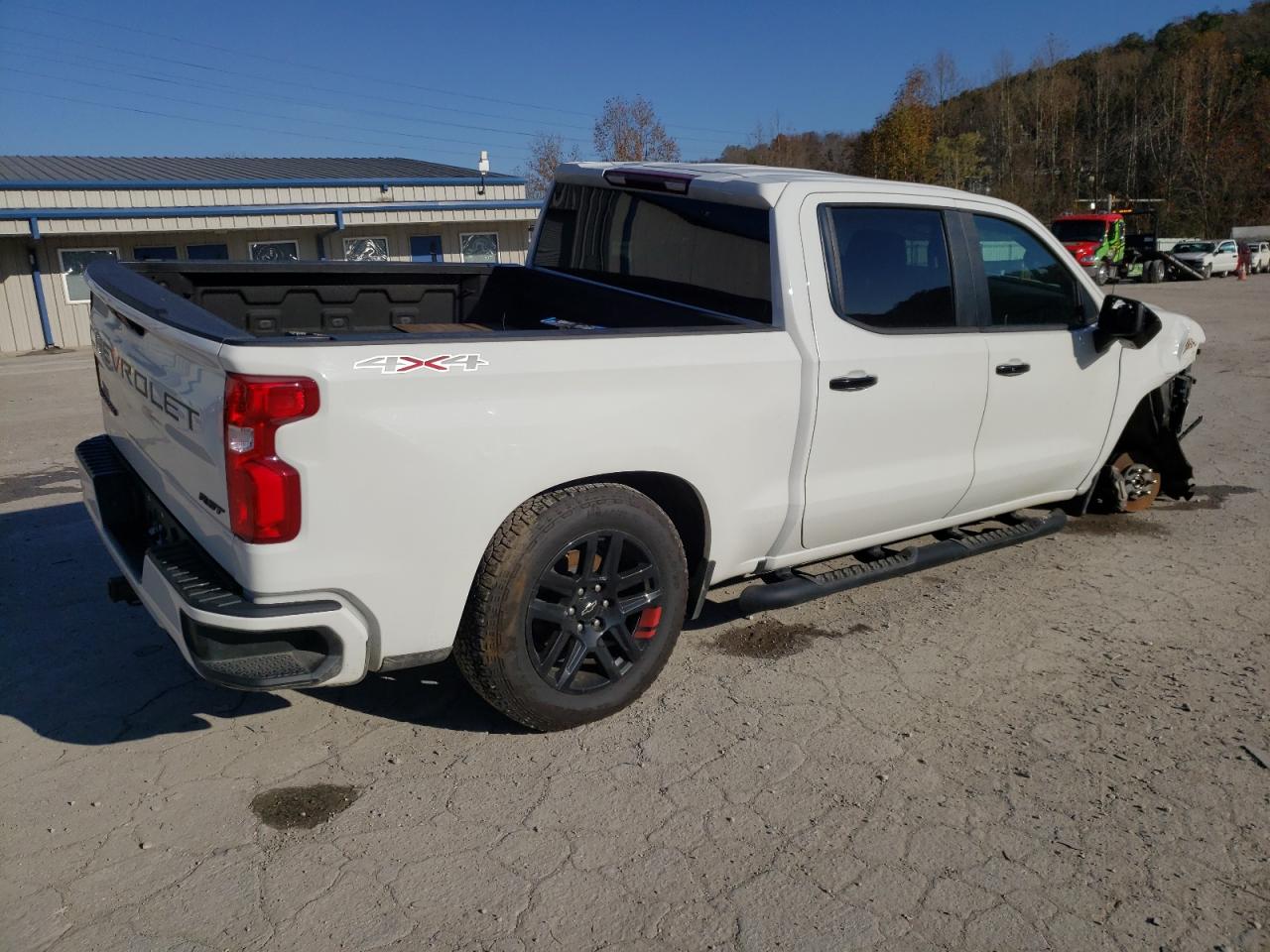 Изображение 3 2021 CHEVROLET SILVERADO K1500 RST 2021 с VIN 1GCUYEED0MZ390117