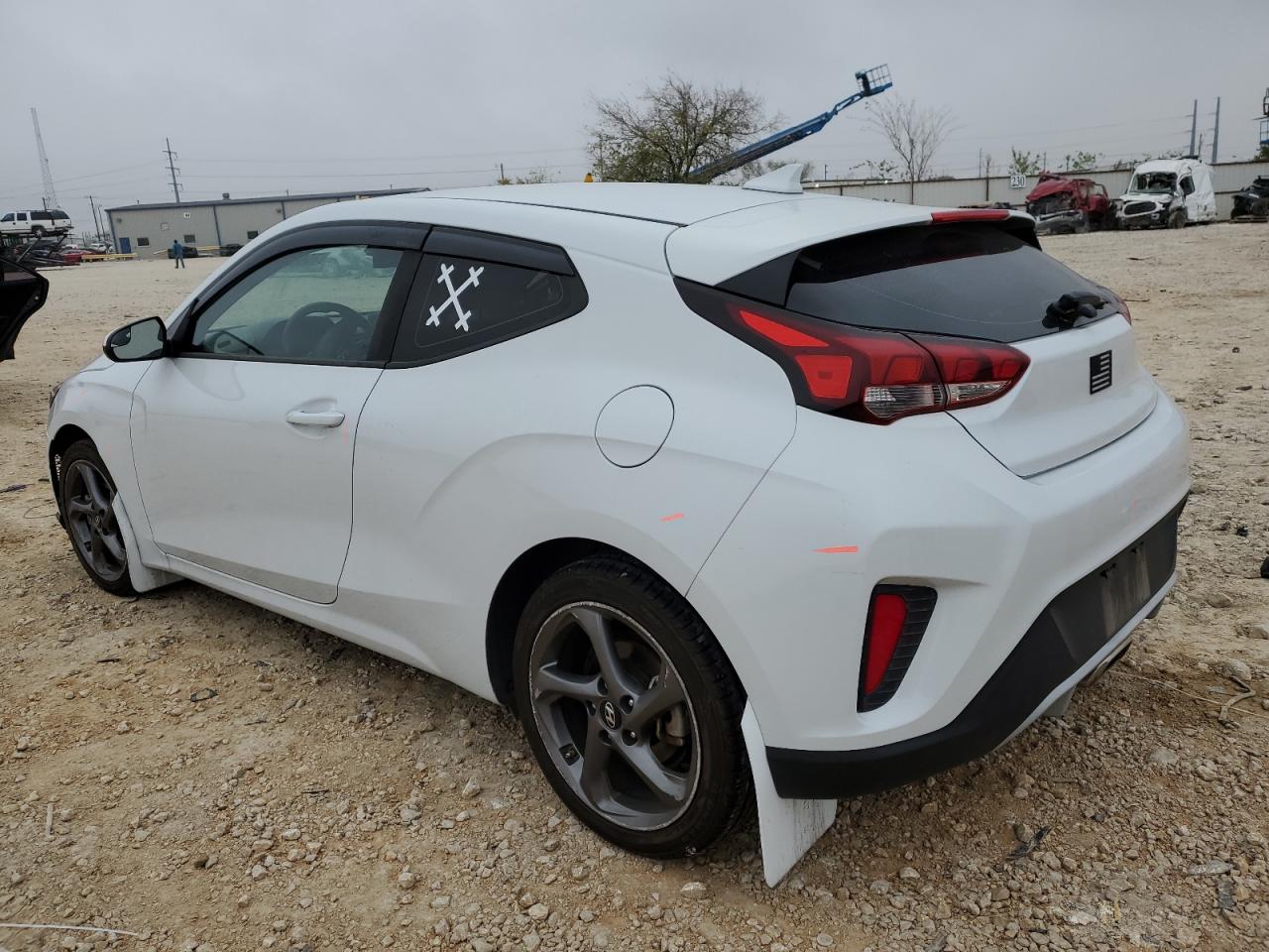 Image 2 of 2019 HYUNDAI VELOSTER BASE 2019 with VIN KMHTG6AF5KU018693