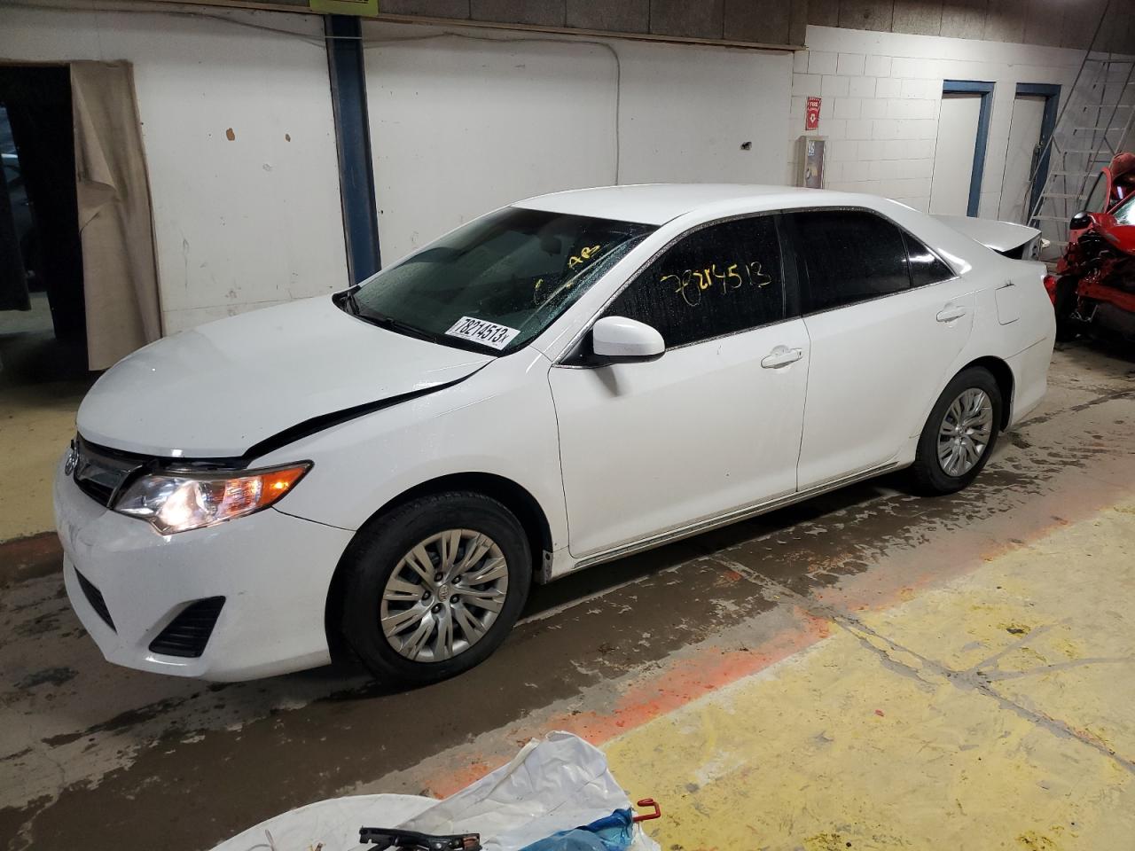 Image 1 of 2014 TOYOTA CAMRY L 2014 with VIN 4T1BF1FK8EU426486