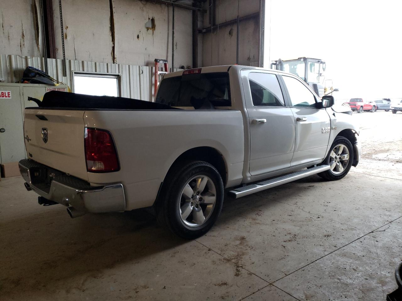 Изображение 3 2018 RAM 1500 SLT 2018 с VIN 3C6RR6LT0JG249764