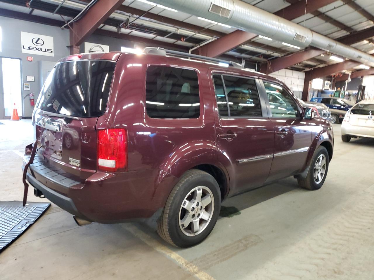 Изображение 3 2010 HONDA PILOT TOURING 2010 с VIN 5FNYF4H95AB035955