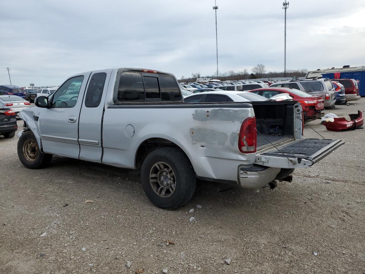 Image 2 of 2000 FORD F150  2000 with VIN 1FTRX17W5YNB63261