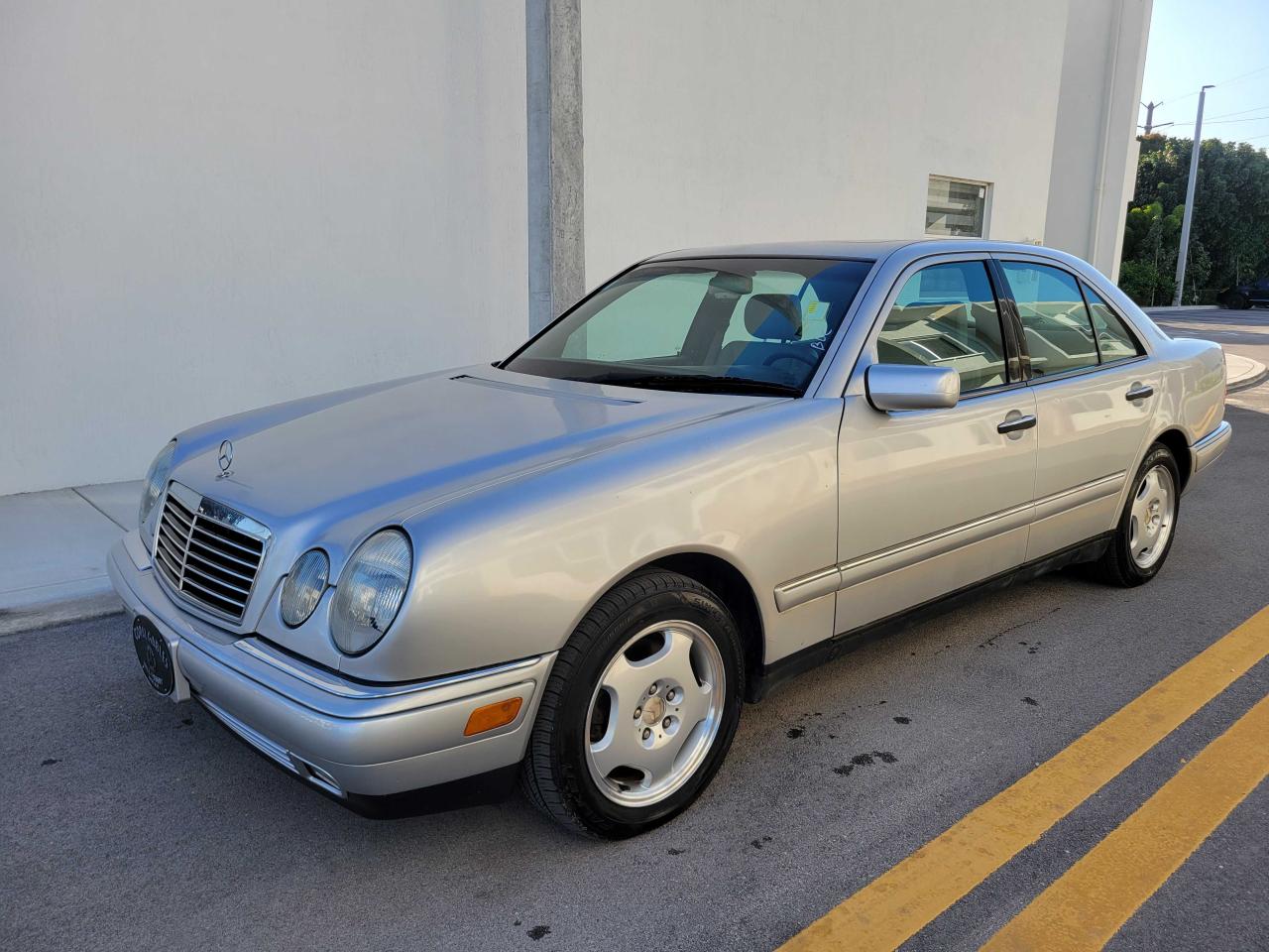 Изображение 2 1997 MERCEDES-BENZ E 420 1997 с VIN WDBJF72F5VA280253