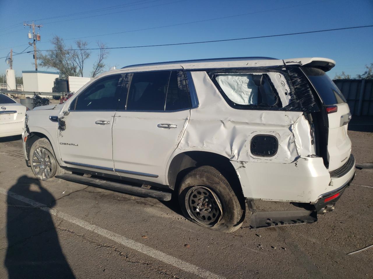Image 2 of 2022 GMC YUKON DENALI 2022 with VIN 1GKS2DKL5NR146533