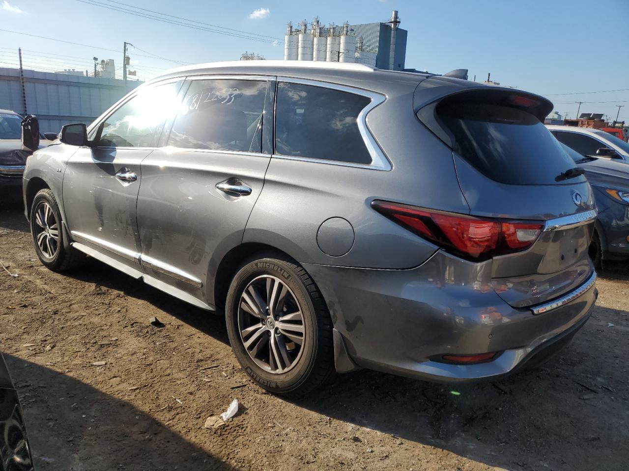 Image 2 of 2017 INFINITI QX60  2017 with VIN 5N1DL0MM2HC543345