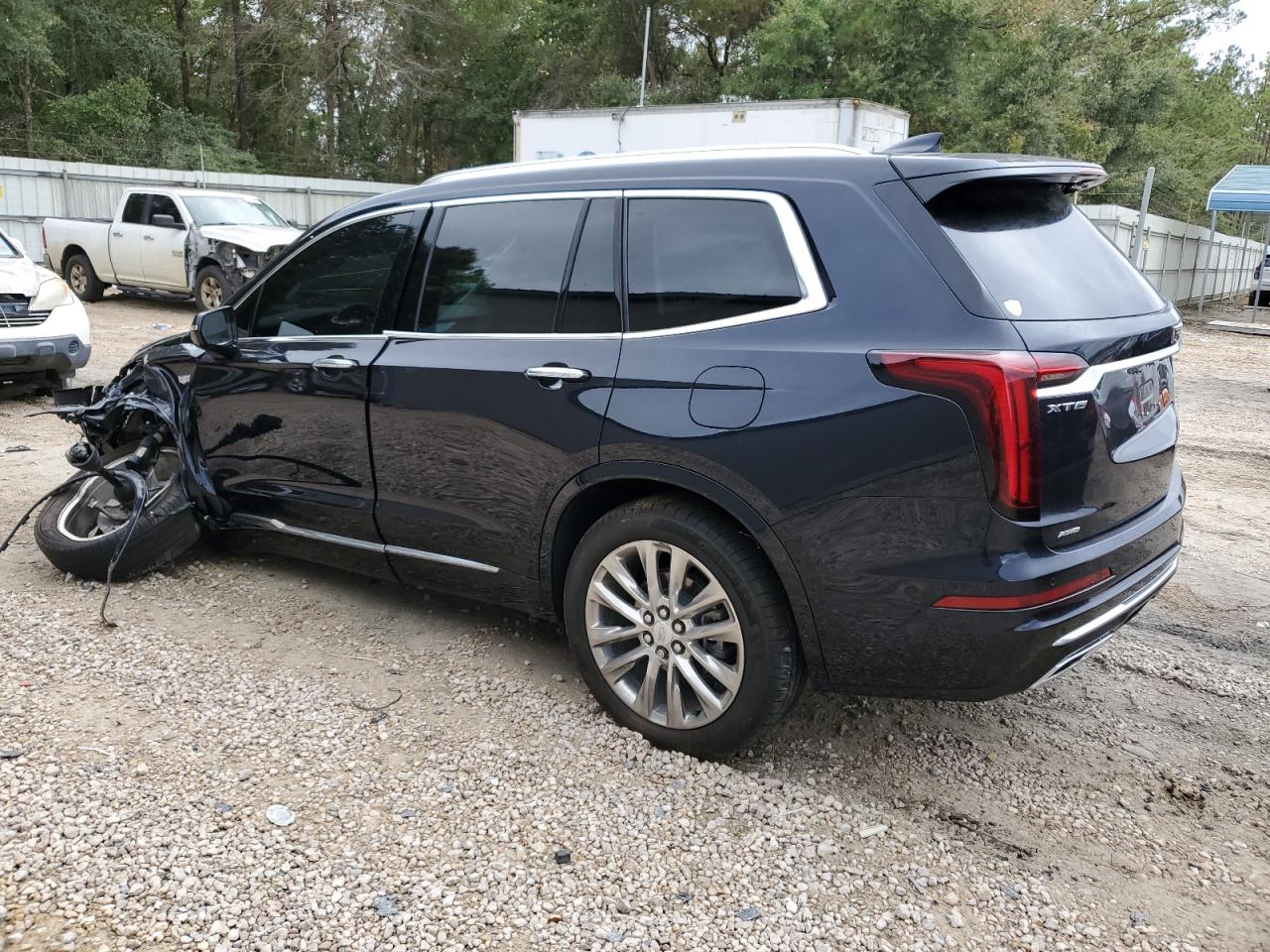 Obraz 2 z 2022 CADILLAC XT6 PREMIUM LUXURY 2022 z VIN 1GYKPDRS0NZ153958