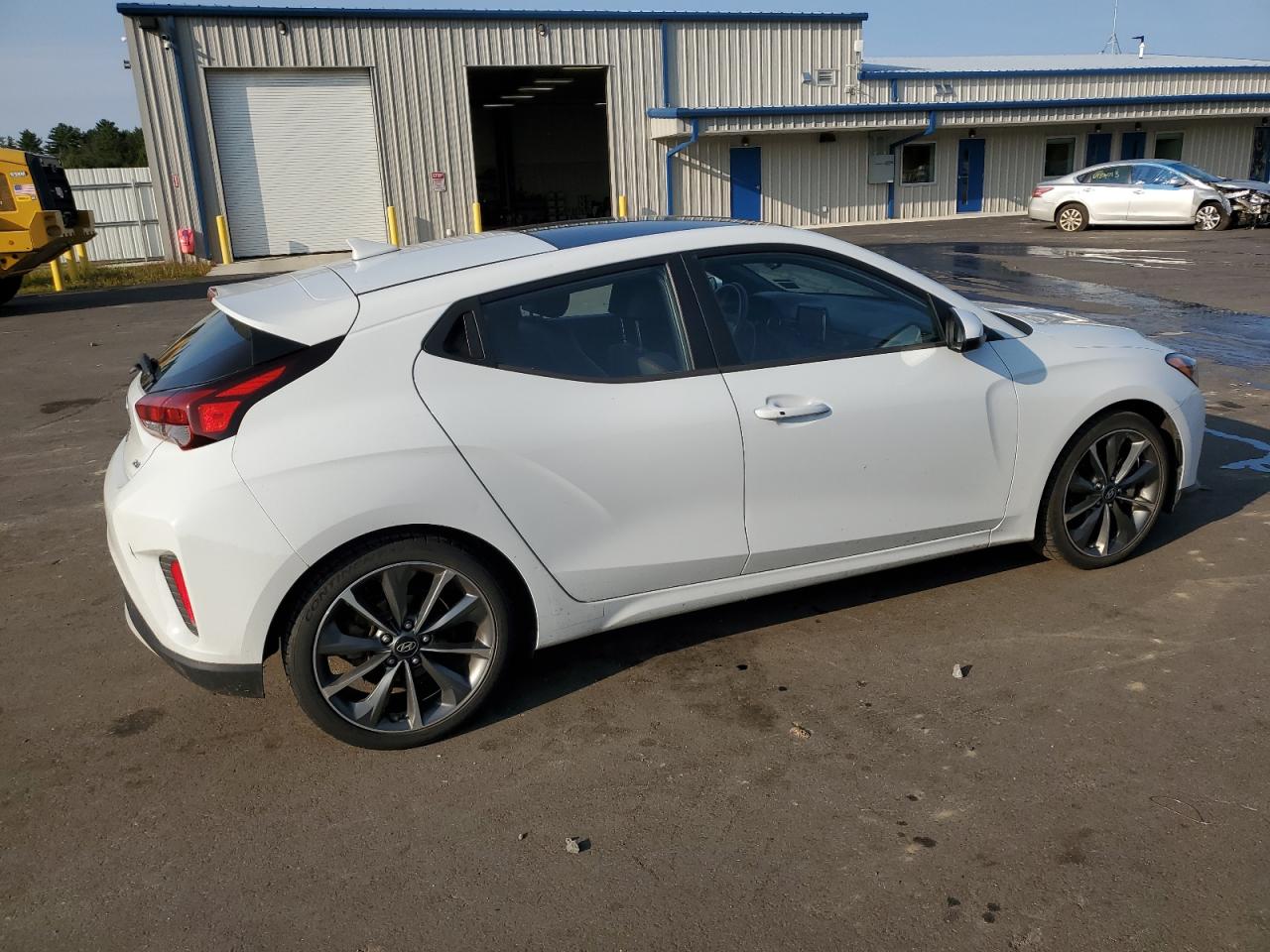 Image 3 of 2019 HYUNDAI VELOSTER BASE 2019 with VIN KMHTG6AF0KU011148