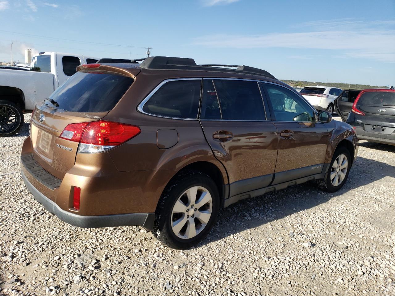 Image 3 of 2011 SUBARU OUTBACK 2.5I PREMIUM 2011 with VIN 4S4BRCGC5B3388291