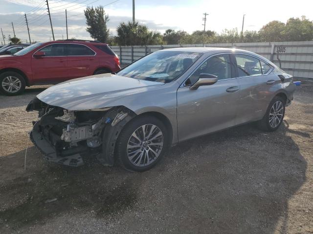 Obraz 2019 LEXUS ES 300H 2019