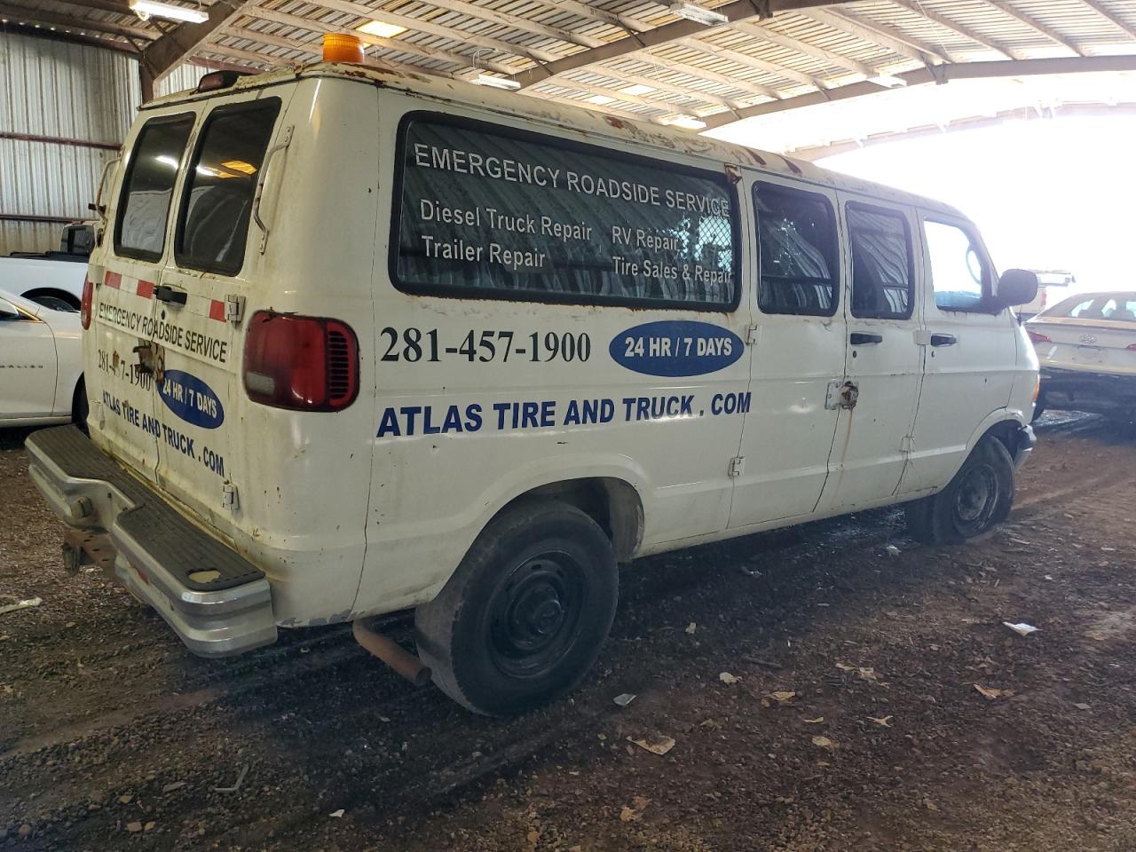 Image 3 of 2001 DODGE RAM VAN B2500 2001 with VIN 2B7JB21Y41K504727