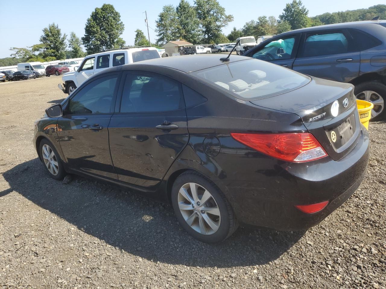 Image 2 of 2012 HYUNDAI ACCENT GLS 2012 with VIN KMHCU4AE7CU068601