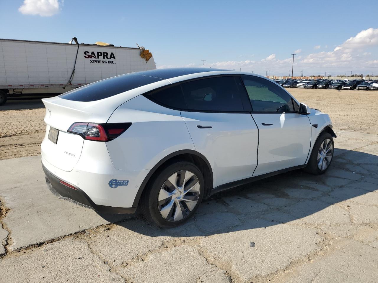Image 3 of 2020 TESLA MODEL Y  2020 with VIN 5YJYGDEE9LF028315