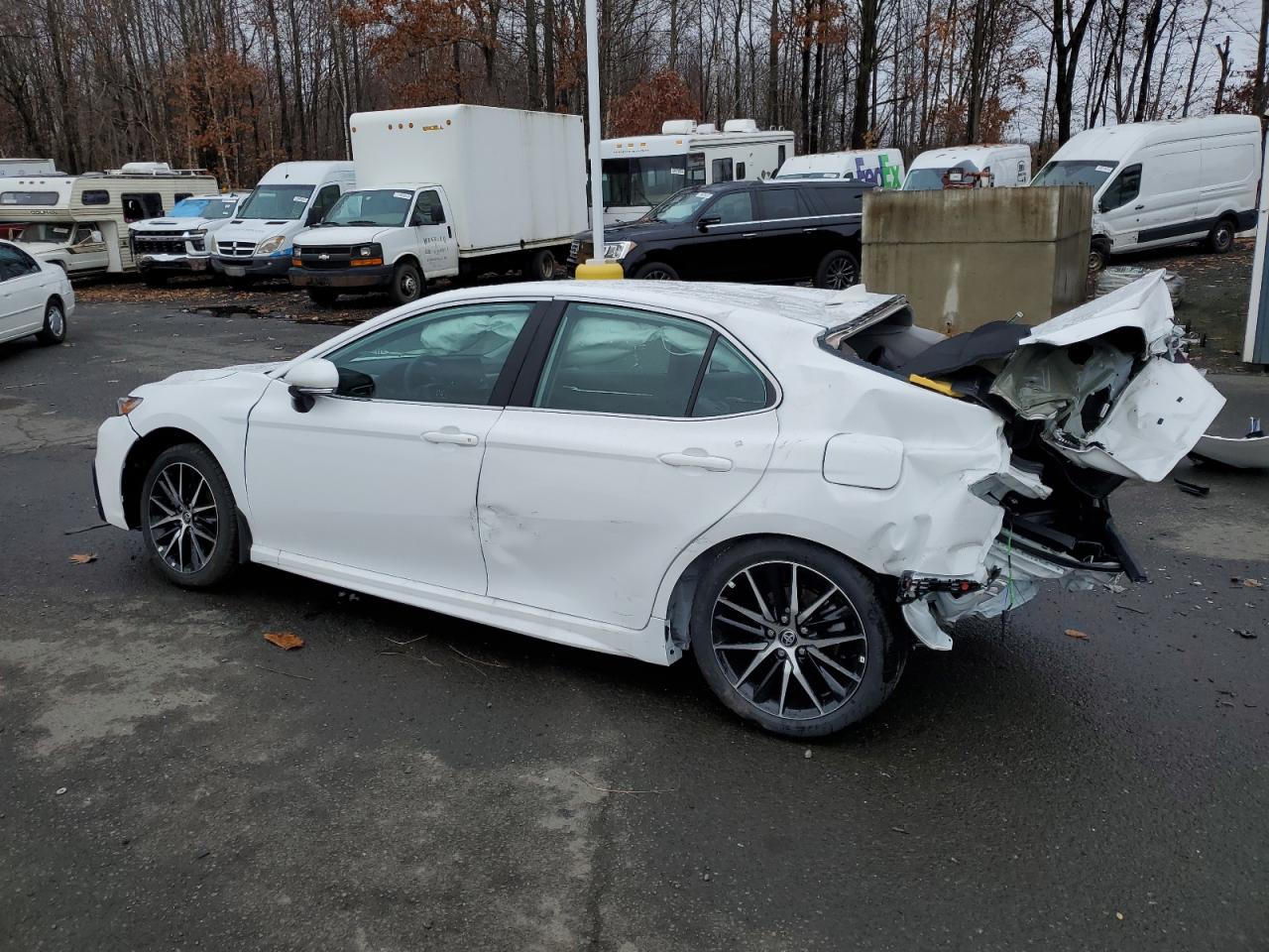 Изображение 2 2024 TOYOTA CAMRY SE NIGHT SHADE 2024 с VIN 4T1G11AKXRU848342