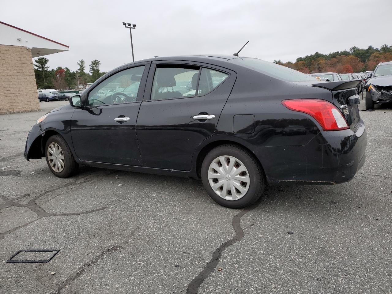 Изображение 2 2017 NISSAN VERSA S 2017 с VIN 3N1CN7AP3HL827303