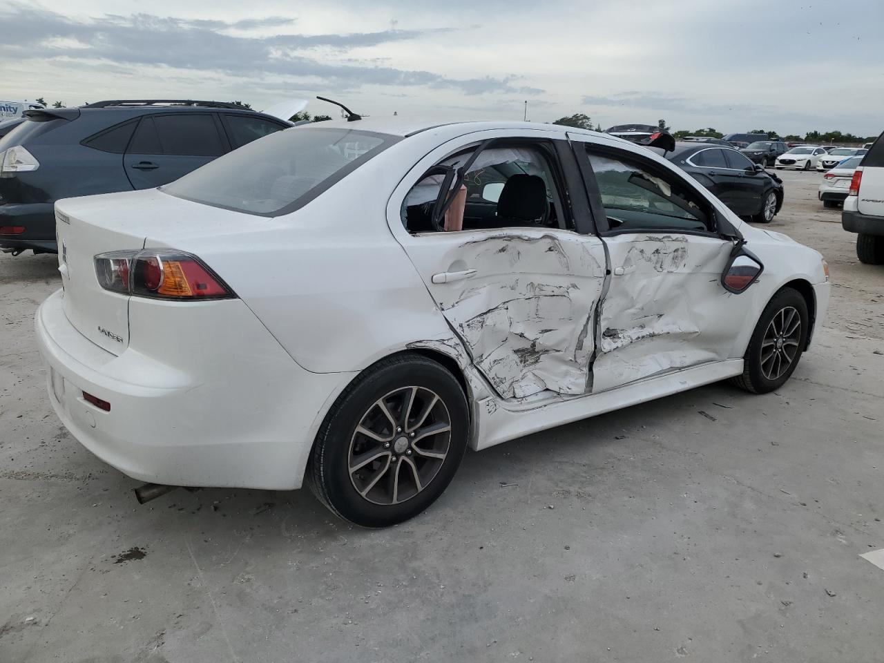 Image 3 of 2017 MITSUBISHI LANCER ES 2017 with VIN JA32U2FU5HU004826