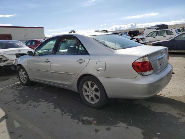 Изображение 2 2005 TOYOTA CAMRY LE 2005 с VIN 4T1BE30K05U582979