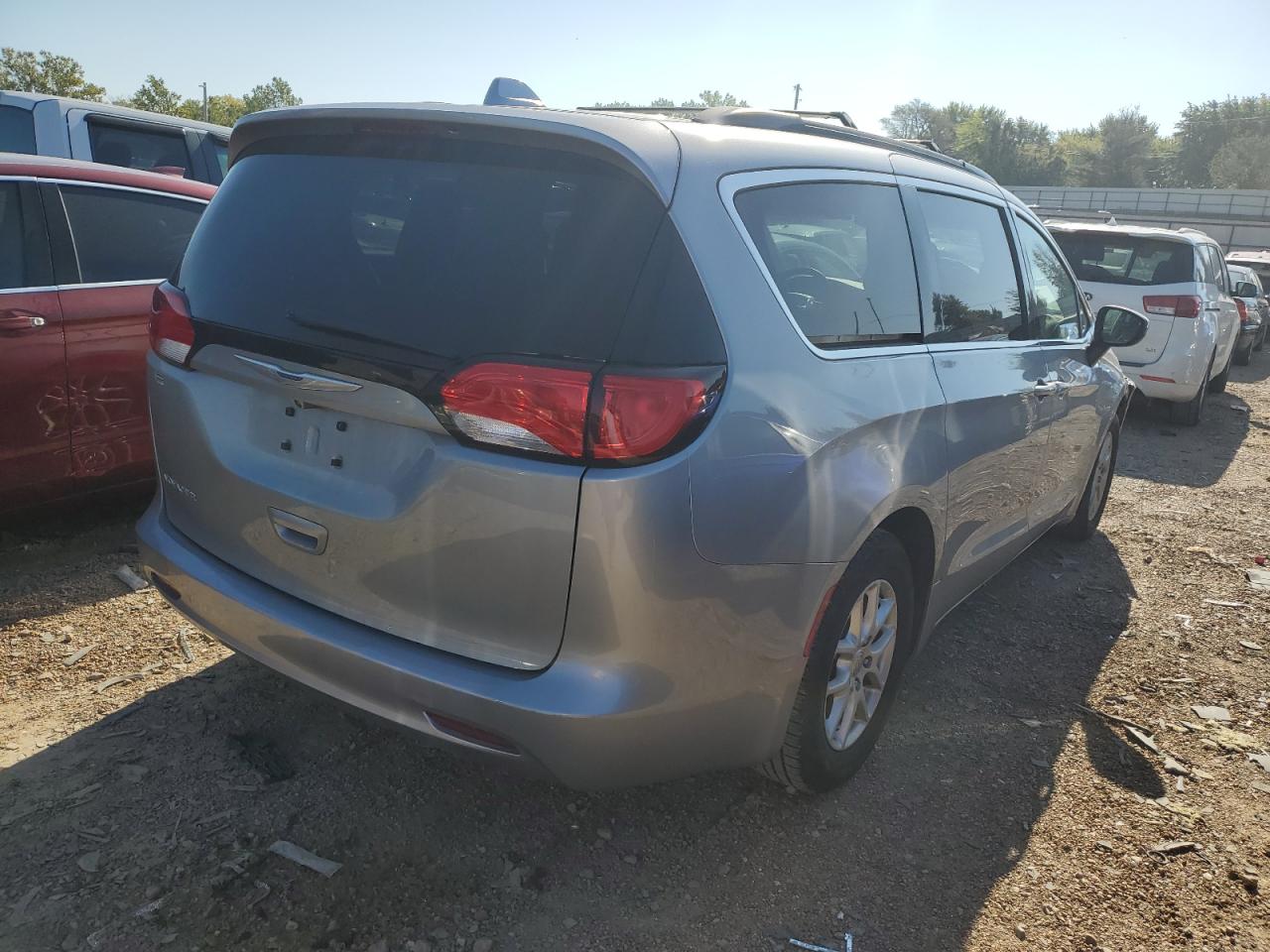 Image 3 of 2020 CHRYSLER VOYAGER LXI 2020 with VIN 2C4RC1DG7LR176713