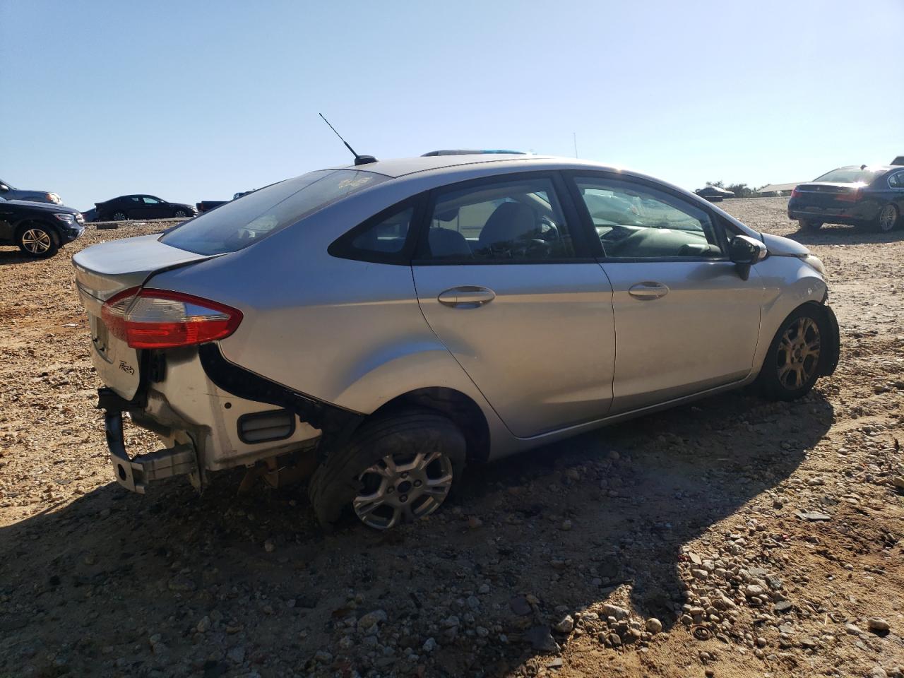 Image 3 of 2015 FORD FIESTA SE 2015 with VIN 3FADP4BJ5FM207683