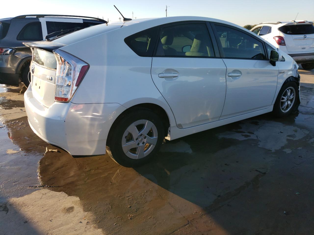 Obraz 3 z 2011 TOYOTA PRIUS  2011 z VIN JTDKN3DU4B1468187
