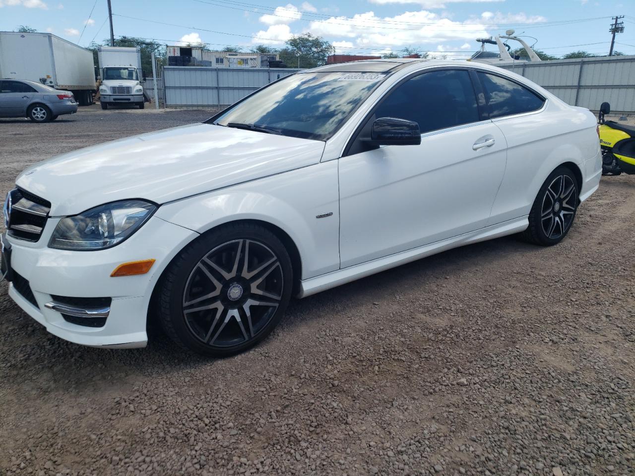 Image 1 of 2014 MERCEDES-BENZ C 250 2014 with VIN WDDGJ4HB8EG182270
