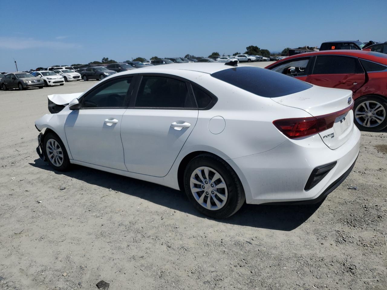 Изображение 2 2021 KIA FORTE FE 2021 с VIN 3KPF24AD1ME379424