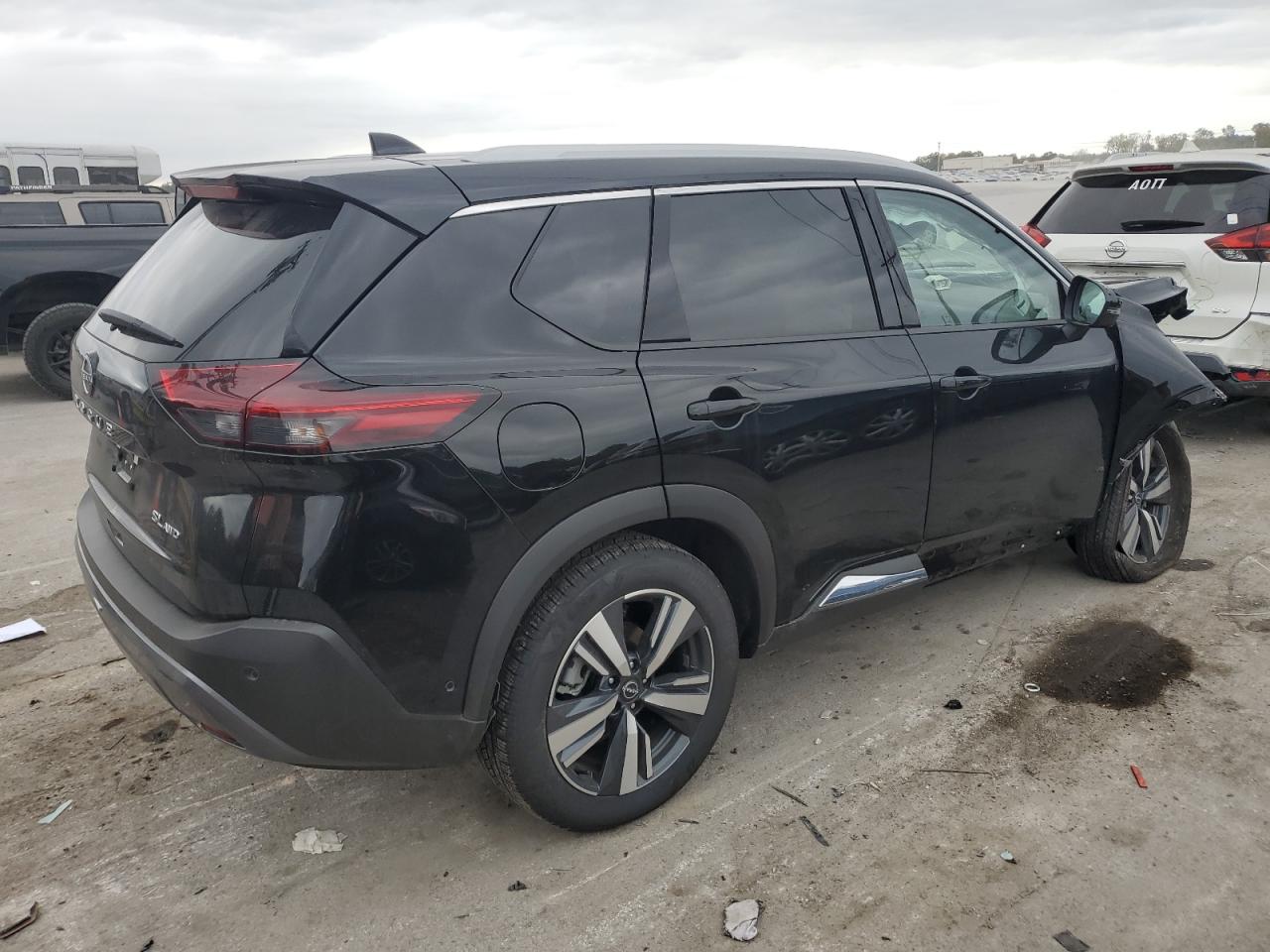 Image 3 of 2023 NISSAN ROGUE SL 2023 with VIN 5N1BT3CB0PC852447