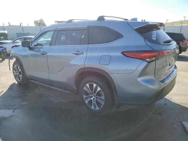 Obraz 2 z 2023 TOYOTA HIGHLANDER HYBRID XLE 2023 z VIN 5TDKBRCH7PS113878