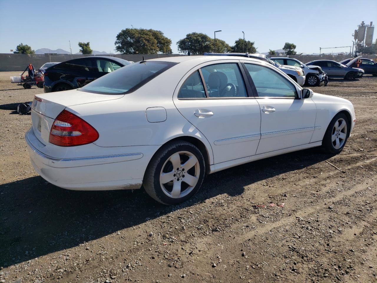 Obraz 3 z 2006 MERCEDES-BENZ E 500 2006 z VIN WDBUF70J16A834572