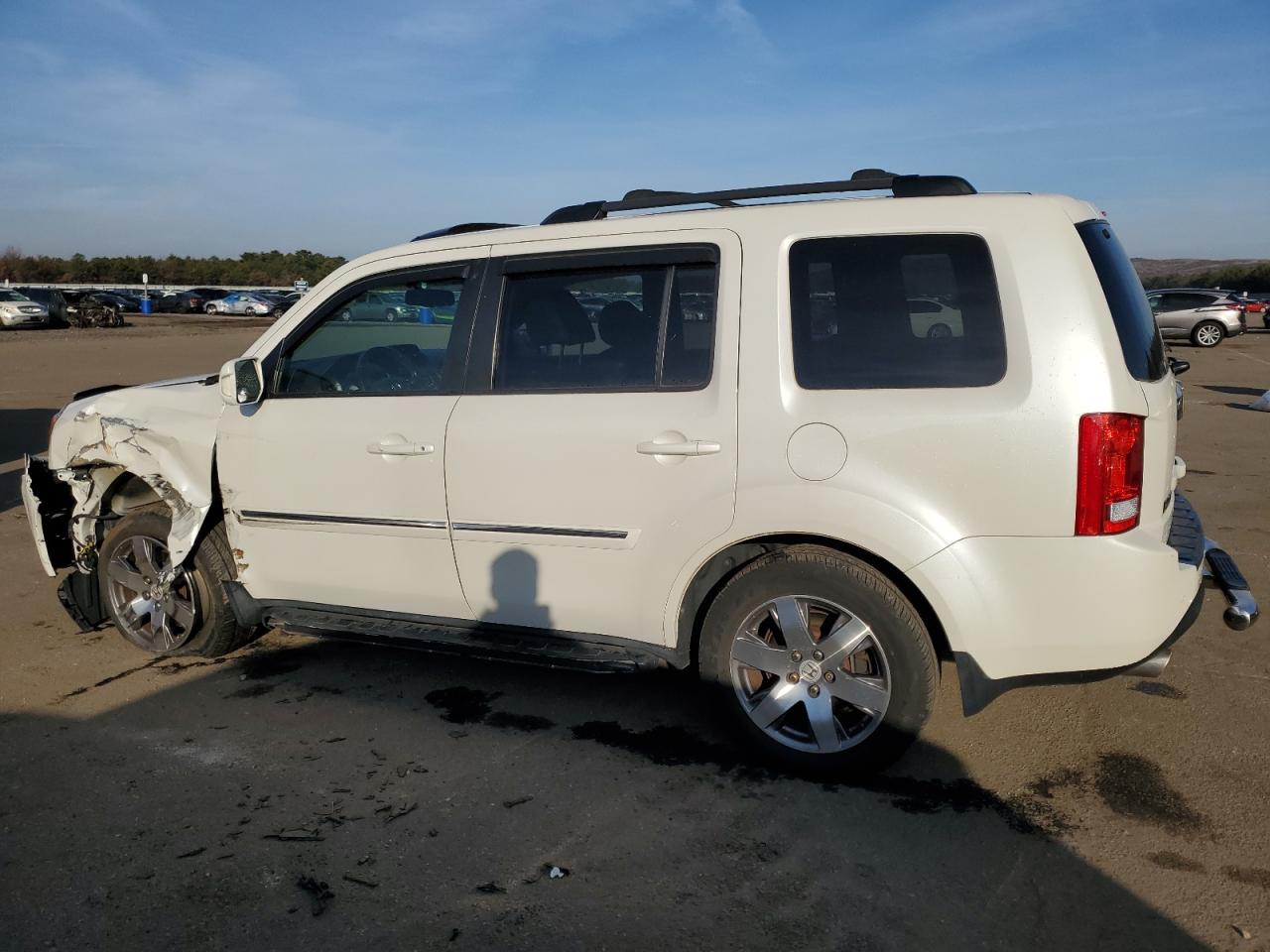 Obraz 2 z 2015 HONDA PILOT TOURING 2015 z VIN 5FNYF4H9XFB038020