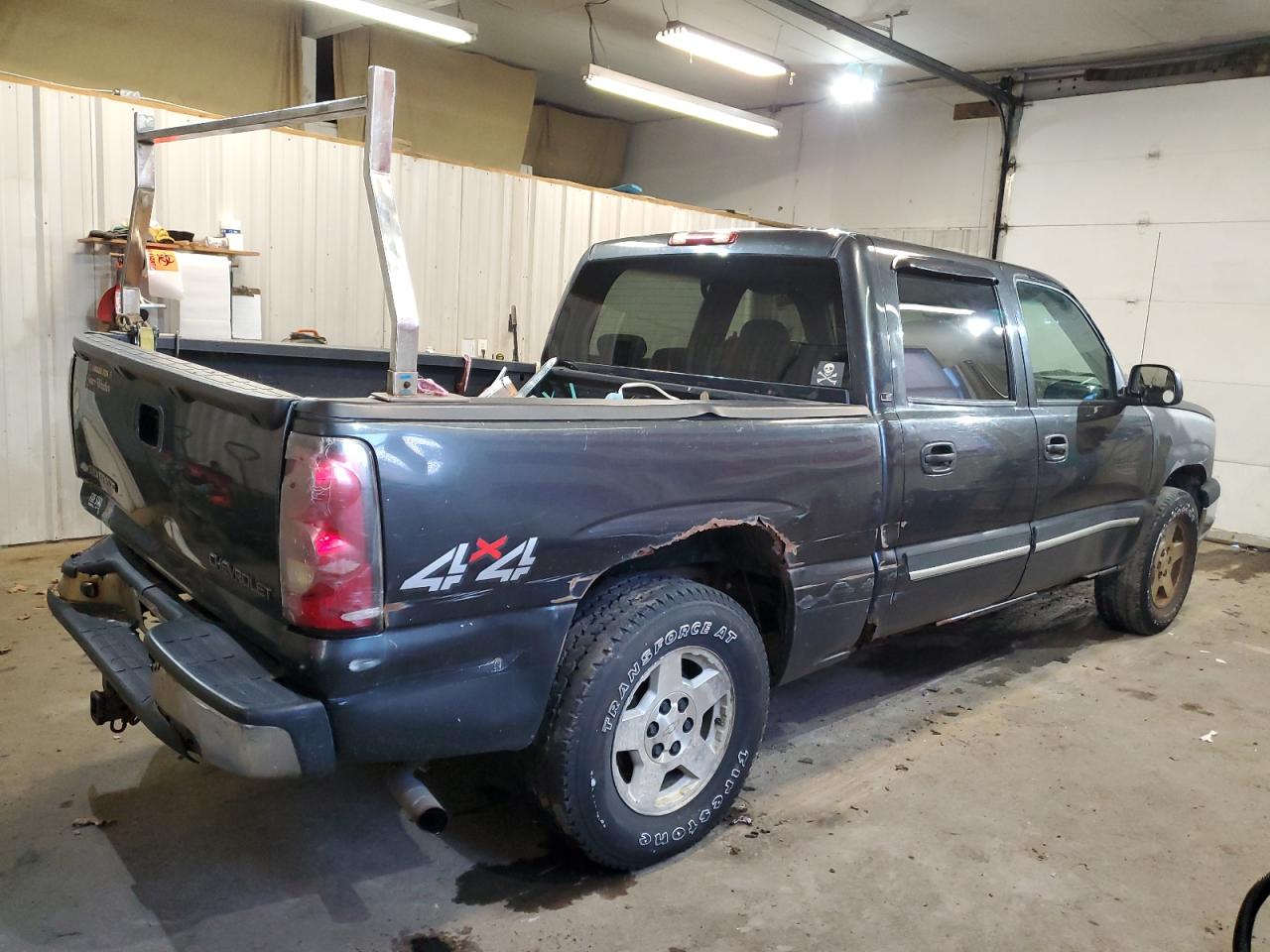 Image 3 of 2005 CHEVROLET SILVERADO K1500 2005 with VIN 2GCEK13T051119769