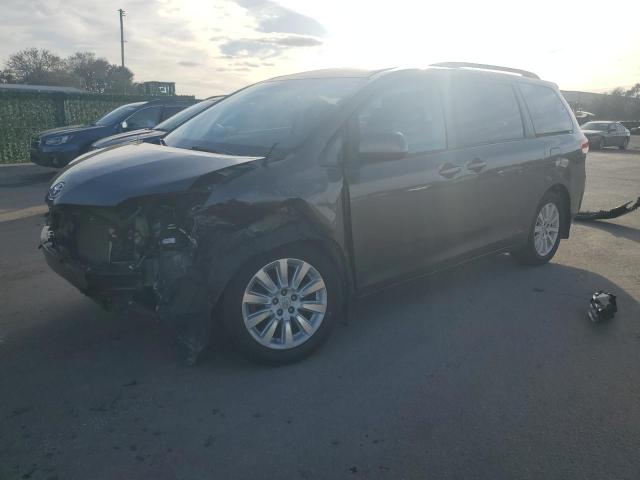 Image 1 of 2012 TOYOTA SIENNA LE 2012 with VIN 5TDJK3DC3CS038912