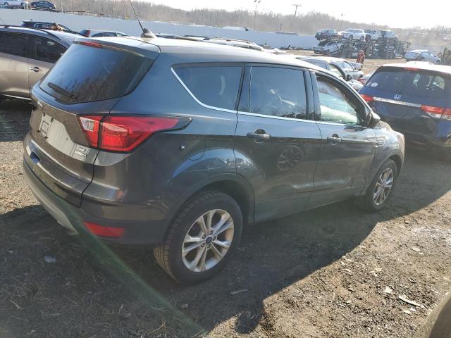 Obraz 3 z 2019 FORD ESCAPE SE 2019 z VIN 1FMCU9GD8KUC18158