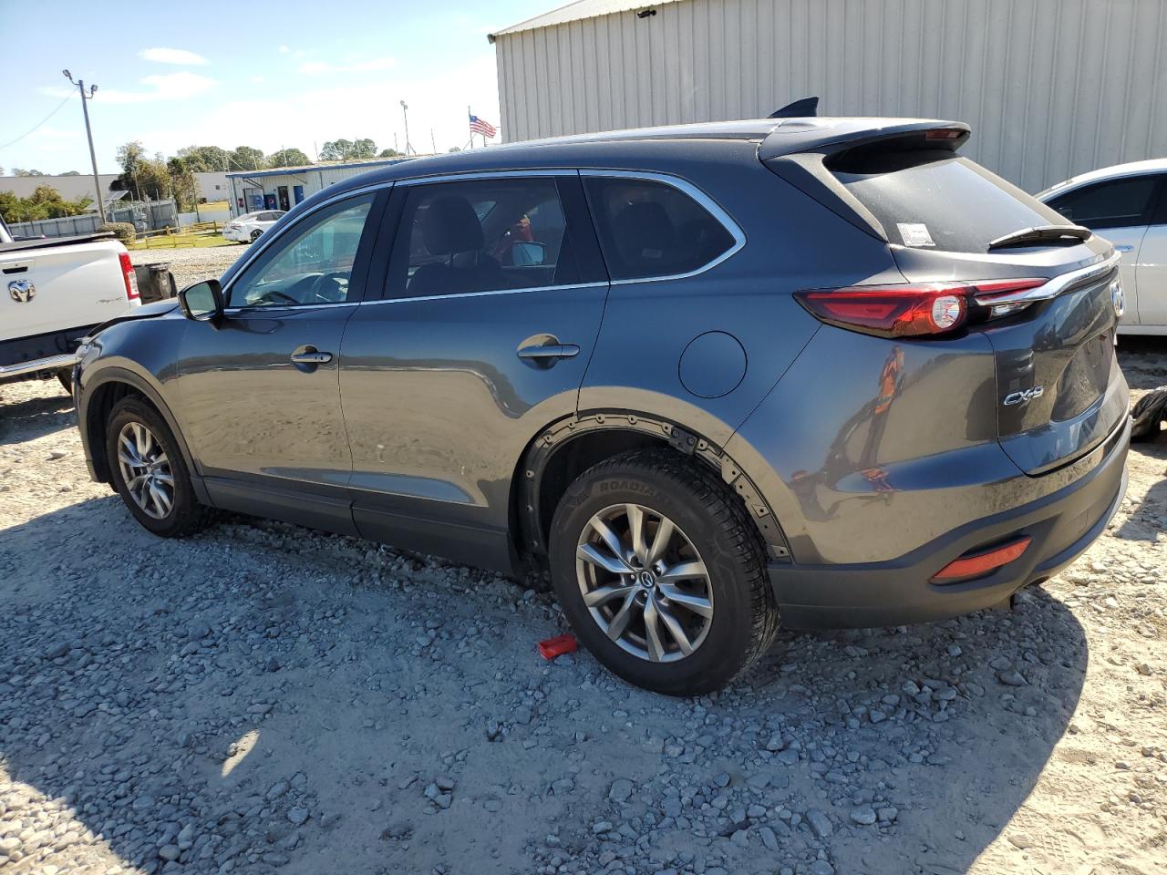 Image 2 of 2019 MAZDA CX-9 TOURING 2019 with VIN JM3TCACY3K0315574