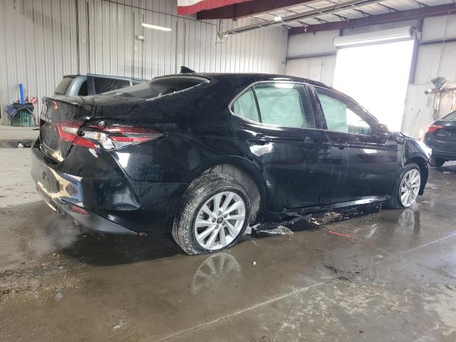 Obraz 3 z 2022 TOYOTA CAMRY LE 2022 z VIN 4T1C11AK3NU663865