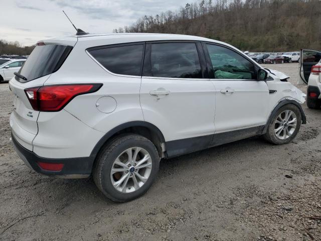 Image 3 of 2019 FORD ESCAPE SE 2019 with VIN 1FMCU9G92KUB14888