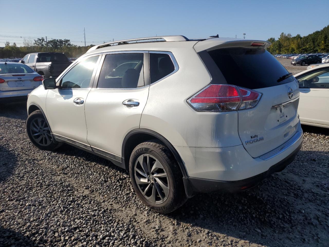Image 2 of 2015 NISSAN ROGUE S 2015 with VIN 5N1AT2MV8FC860602