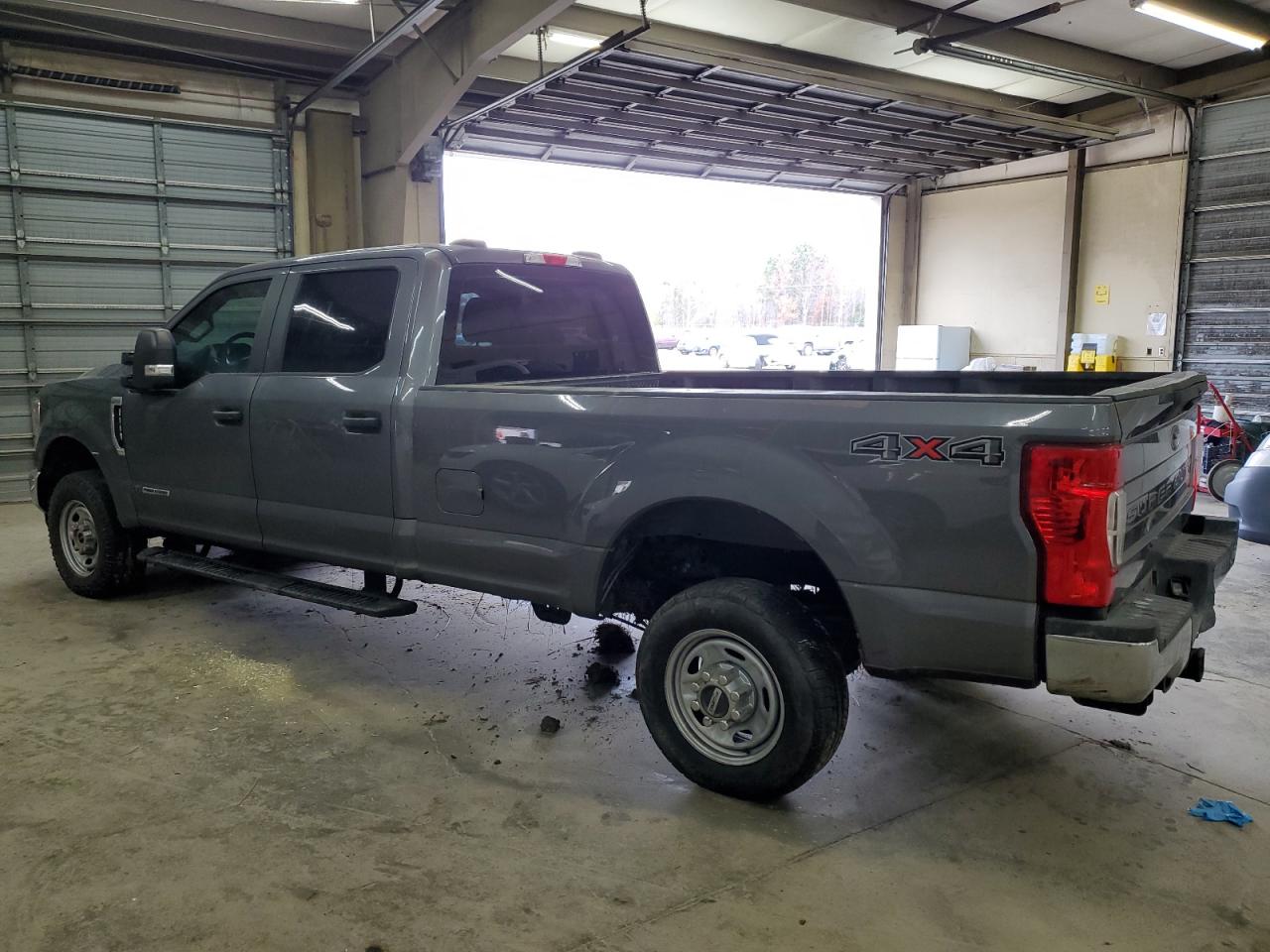Image 2 of 2022 FORD F350 SUPER DUTY 2022 with VIN 1FT8W3BT6NEC24314